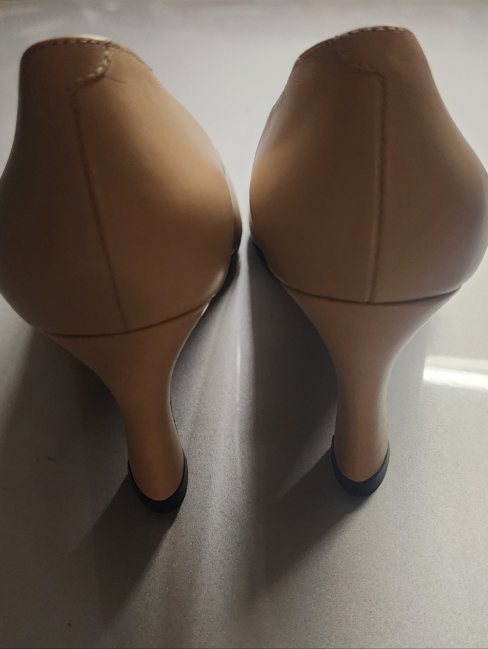 Classic Two-Tone Pointed Toe Women's Pump - Beige and Black - Picture 5 of 6